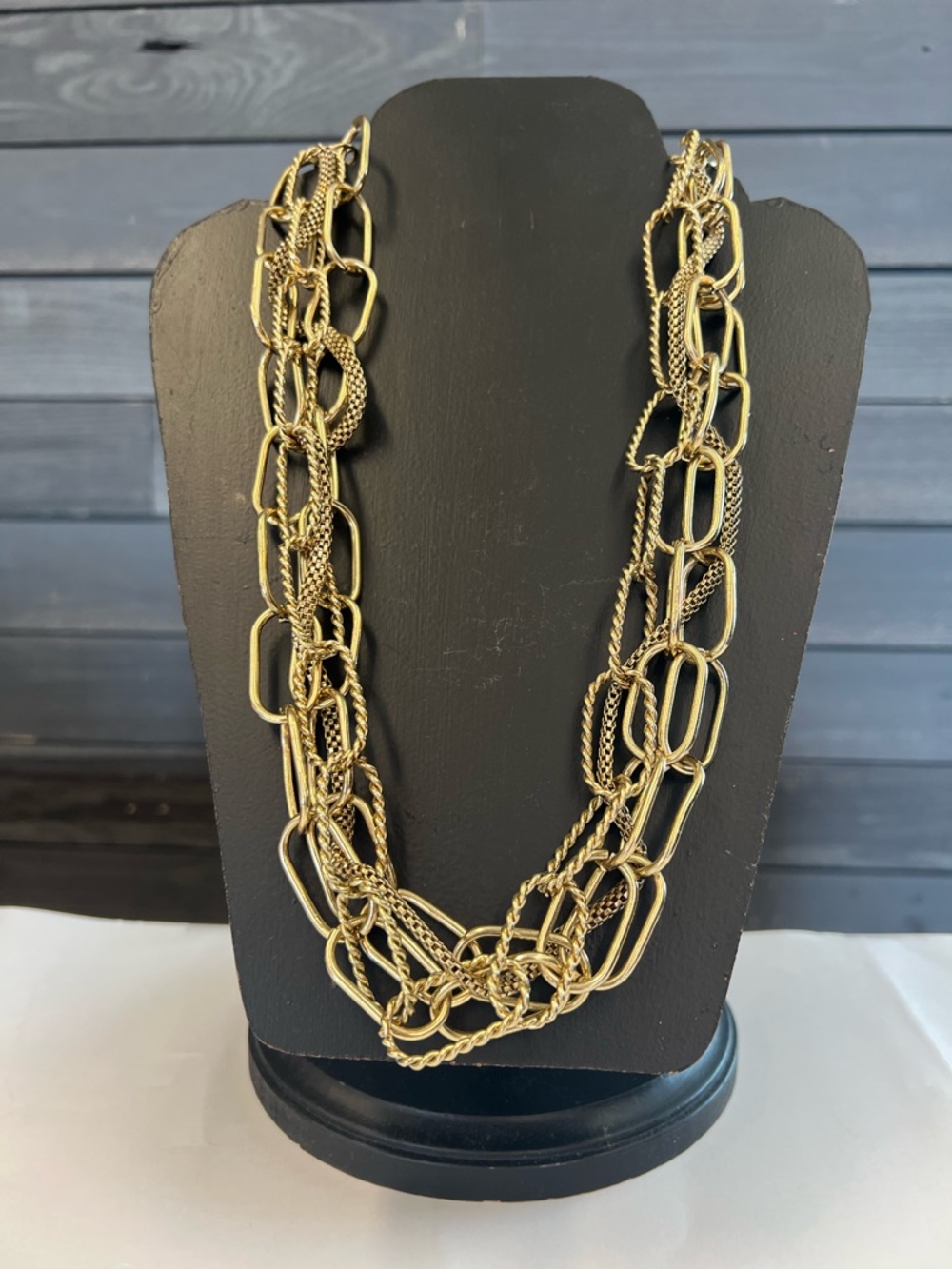Vintage 4 layer gold tone chain link necklace